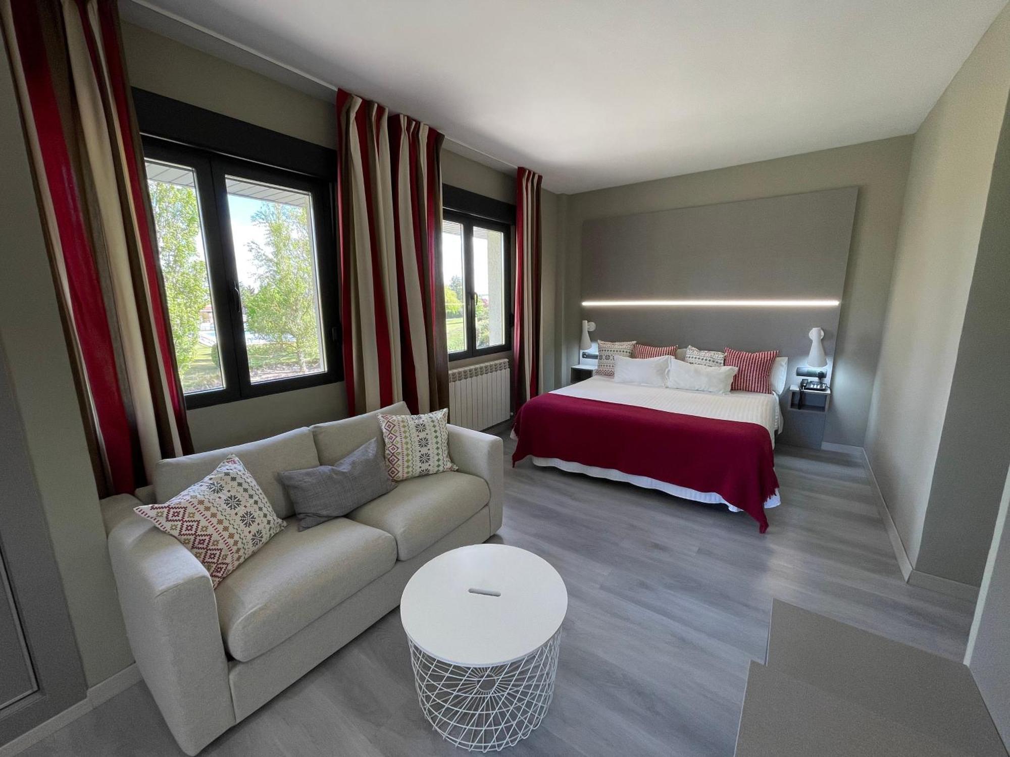 Hotel Valjunco Valencia de Don Juan Zewnętrze zdjęcie