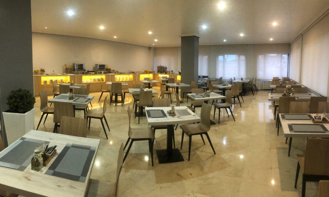 Hotel Valjunco Valencia de Don Juan Zewnętrze zdjęcie